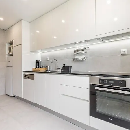 Modern 3bedroom By Metro Easy To Porto アパート ヴィラ・ノヴァ・デ・ガイア