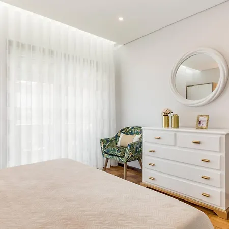 Modern 3bedroom By Metro Easy To Porto * ヴィラ・ノヴァ・デ・ガイア