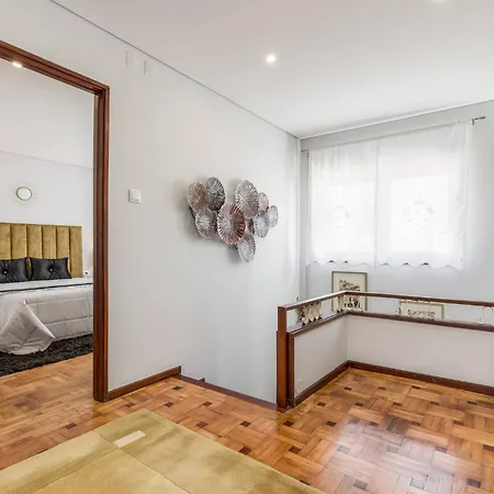 アパート Modern 3bedroom By Metro Easy To Porto
