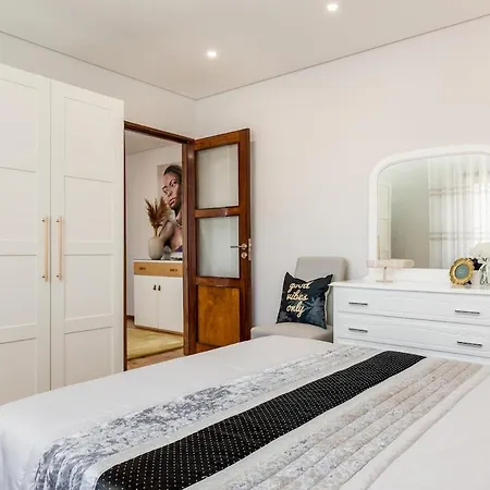 Apartment Modern 3bedroom By Metro Easy To Porto *