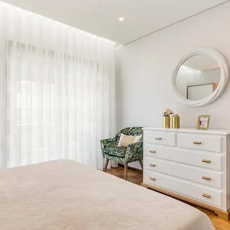 アパート Modern 3bedroom By Metro Easy To Porto *