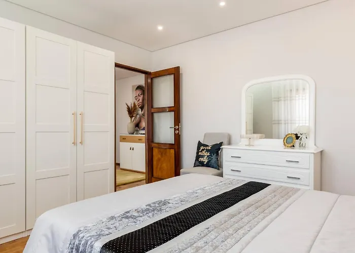 Modern 3bedroom By Metro Easy To Porto * Vila Nova de Gaia