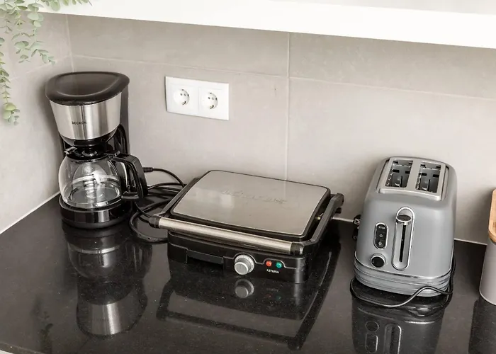 Modern 3bedroom By Metro Easy To Porto Apartment *