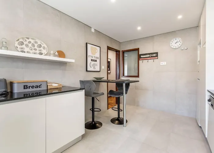 Modern 3bedroom By Metro Easy To Porto * Vila Nova de Gaia