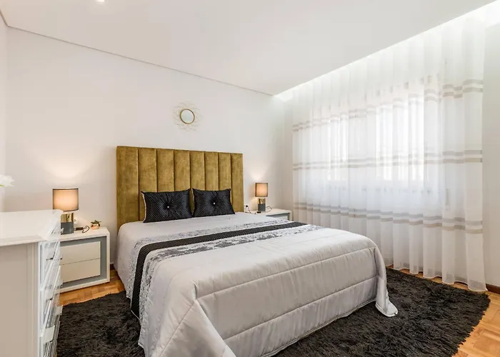 Apartment Modern 3bedroom By Metro Easy To Porto *