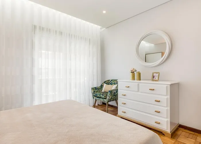 Apartment Modern 3bedroom By Metro Easy To Porto *